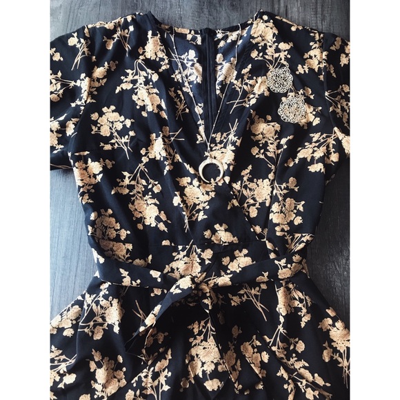 Summer Flower Dress - Picture 3 of 6